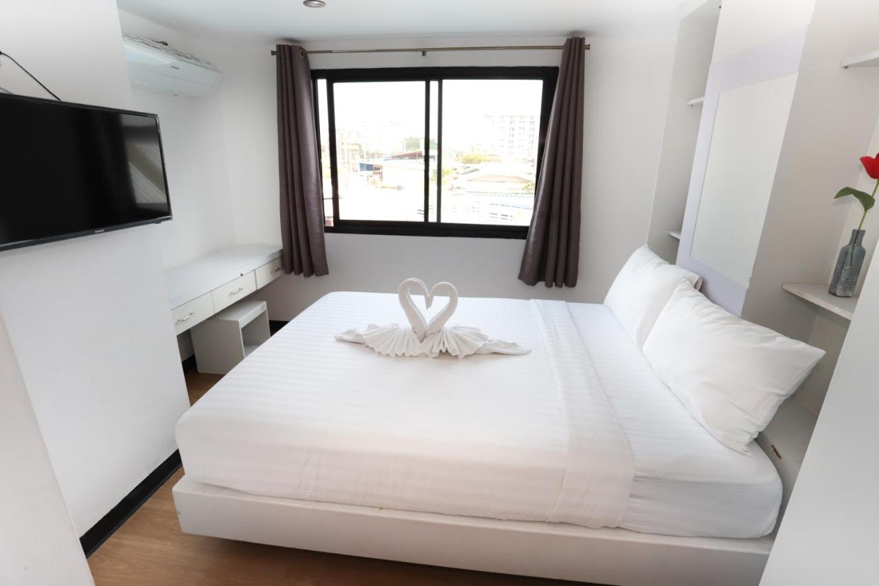 C Tower Hotel Szuratthani Kültér fotó