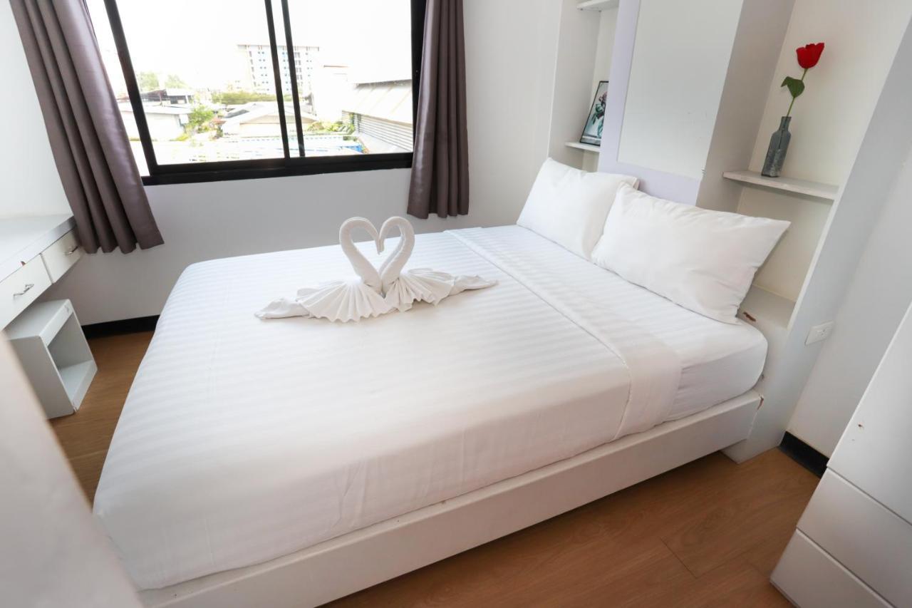 C Tower Hotel Szuratthani Kültér fotó