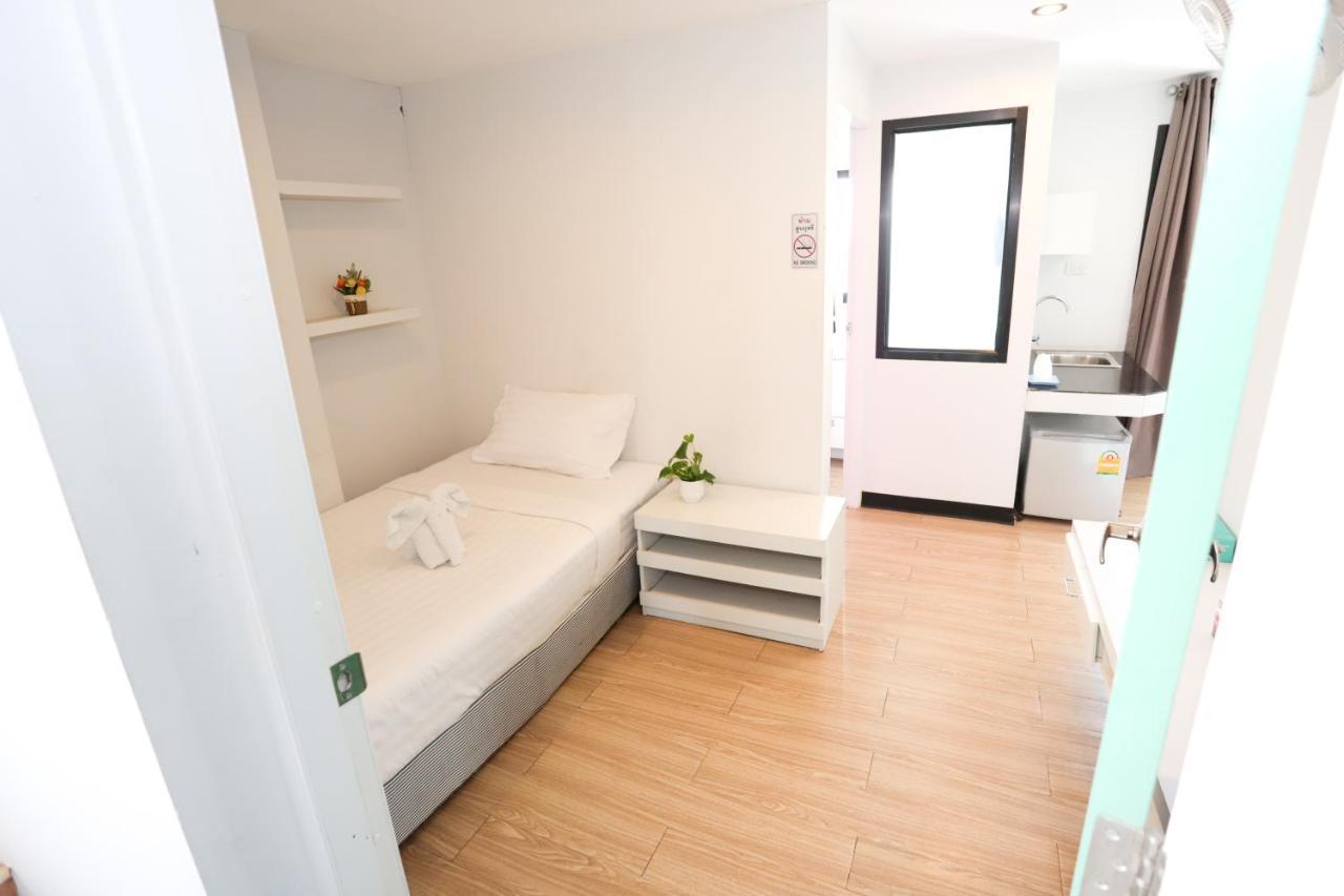 C Tower Hotel Szuratthani Kültér fotó