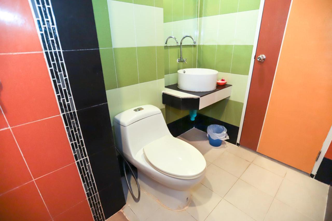 C Tower Hotel Szuratthani Kültér fotó