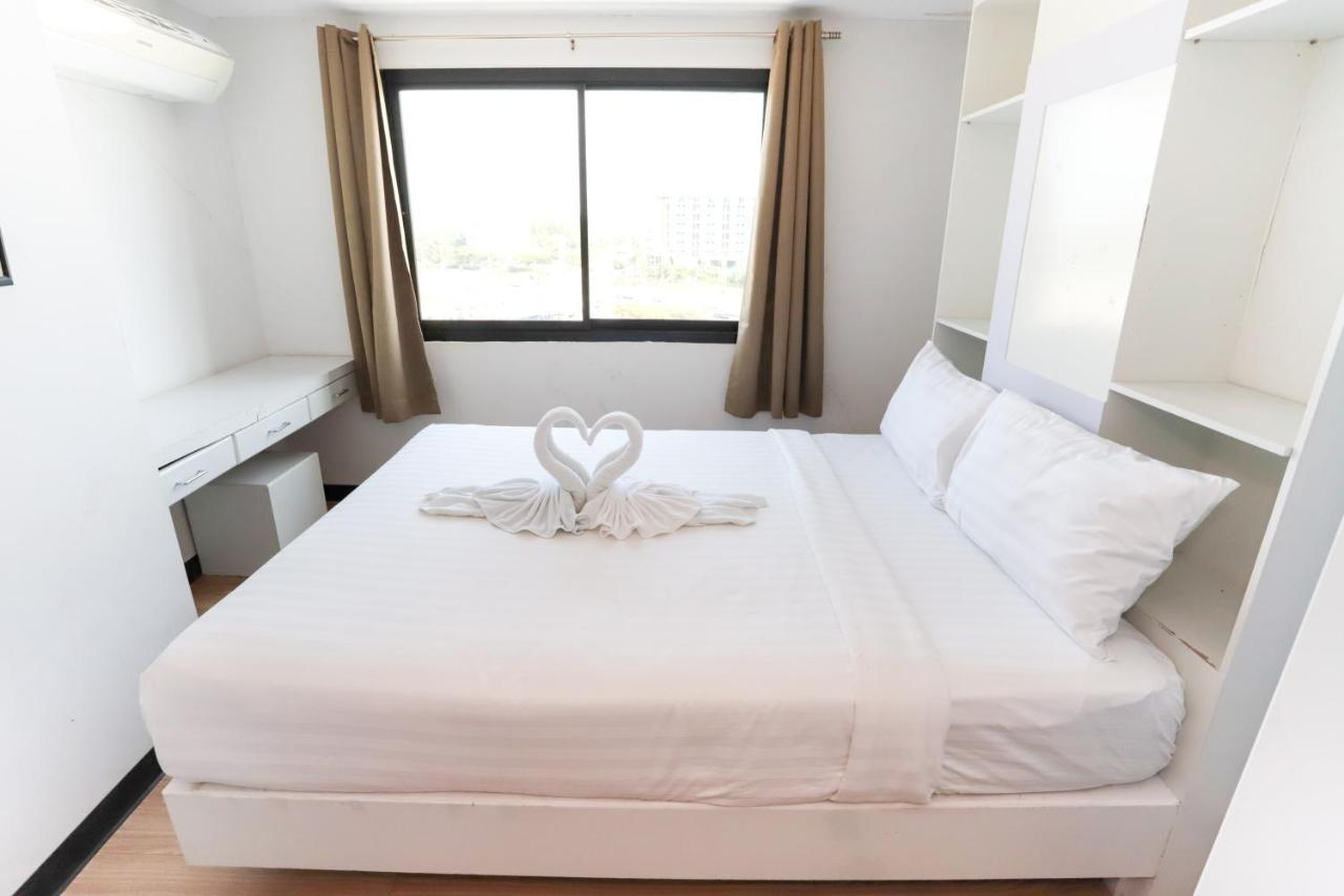 C Tower Hotel Szuratthani Kültér fotó