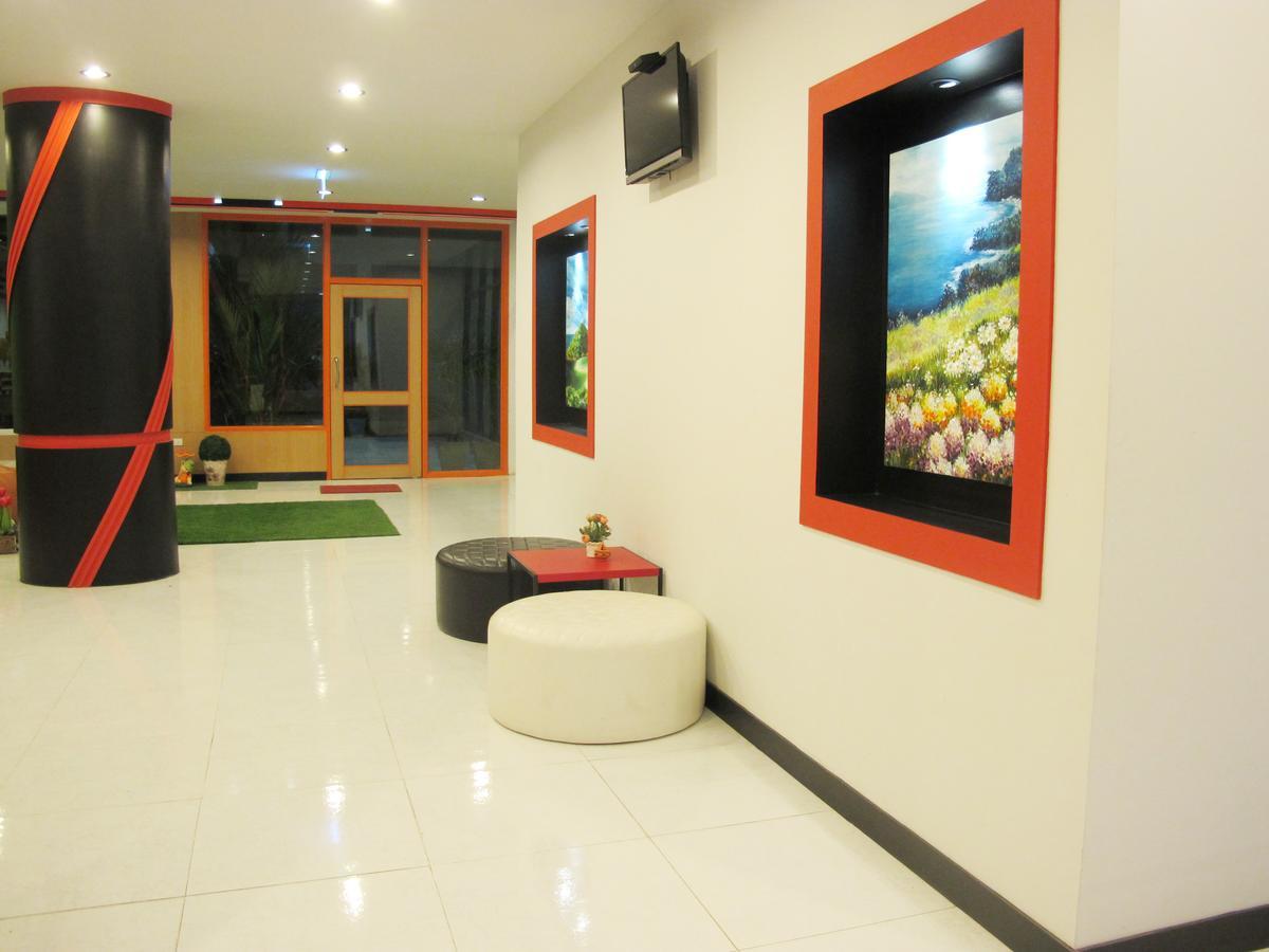 C Tower Hotel Szuratthani Kültér fotó