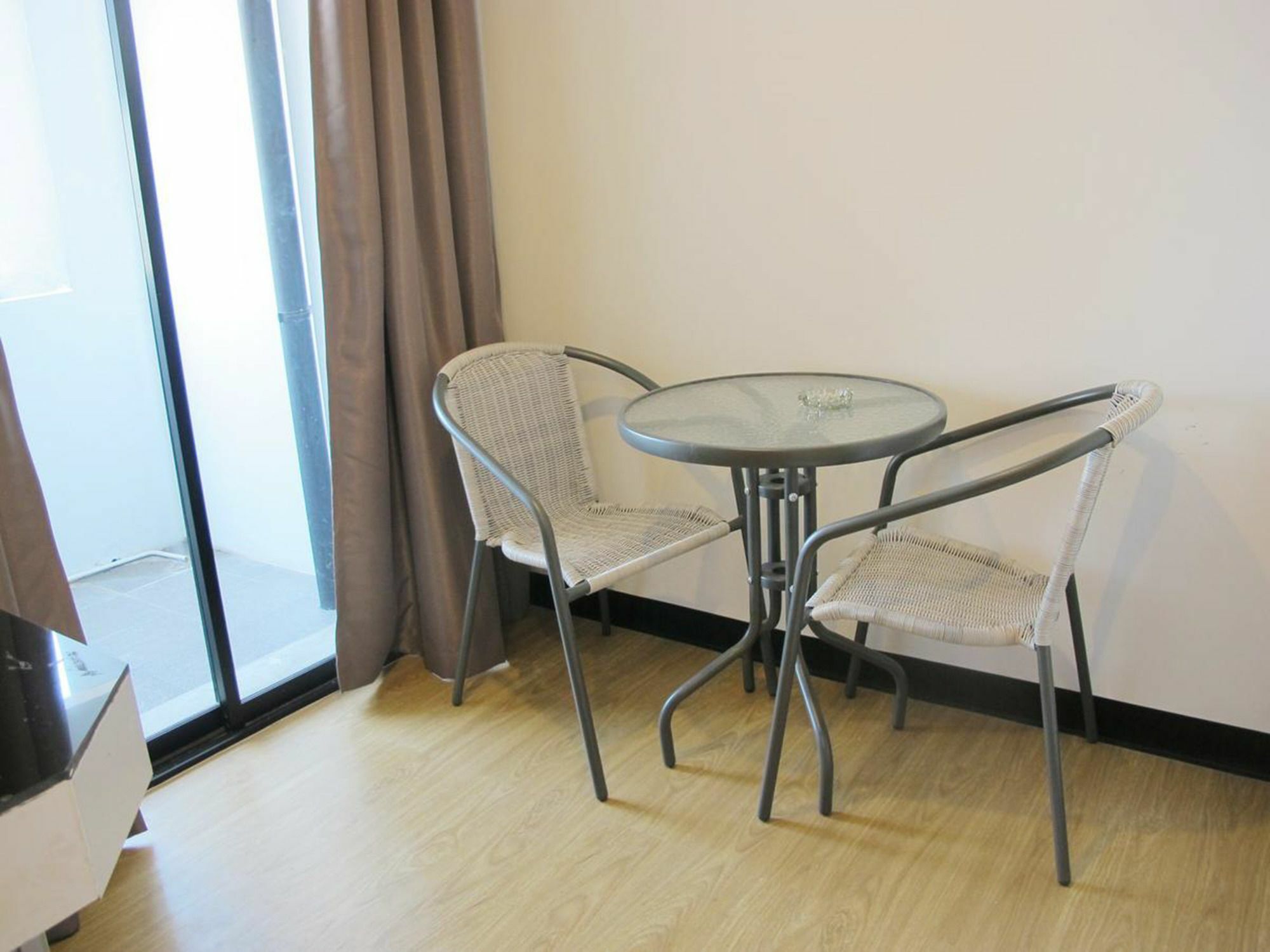 C Tower Hotel Szuratthani Kültér fotó